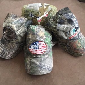 Bundle of 4 mesh back camo hats